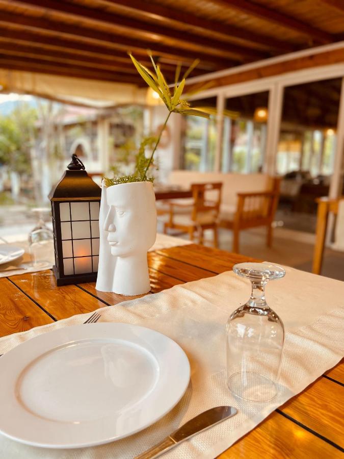 Oase Garden Hotel ชิลารึ ภายนอก รูปภาพ