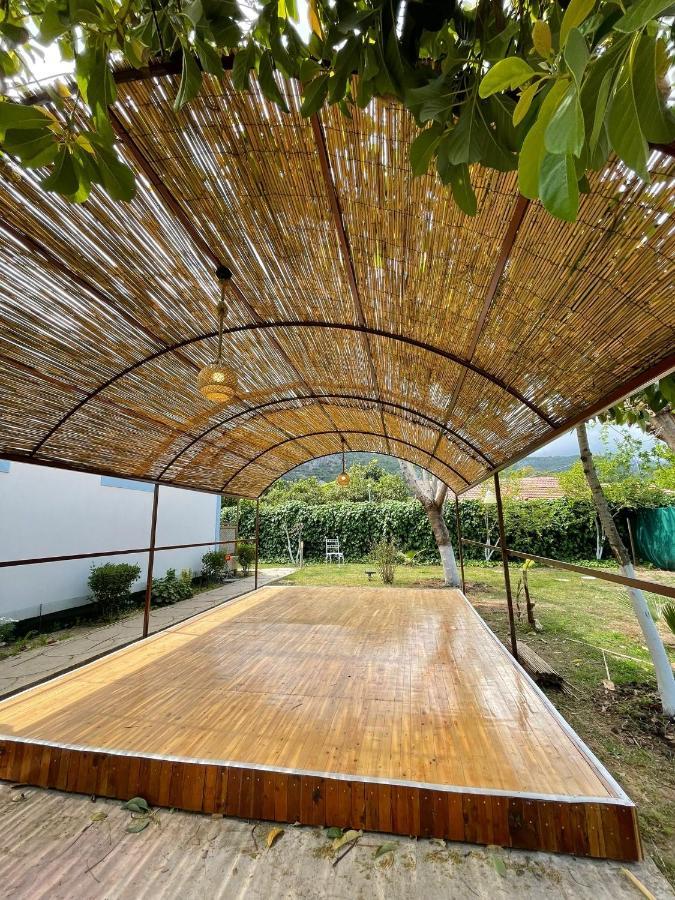 Oase Garden Hotel ชิลารึ ภายนอก รูปภาพ