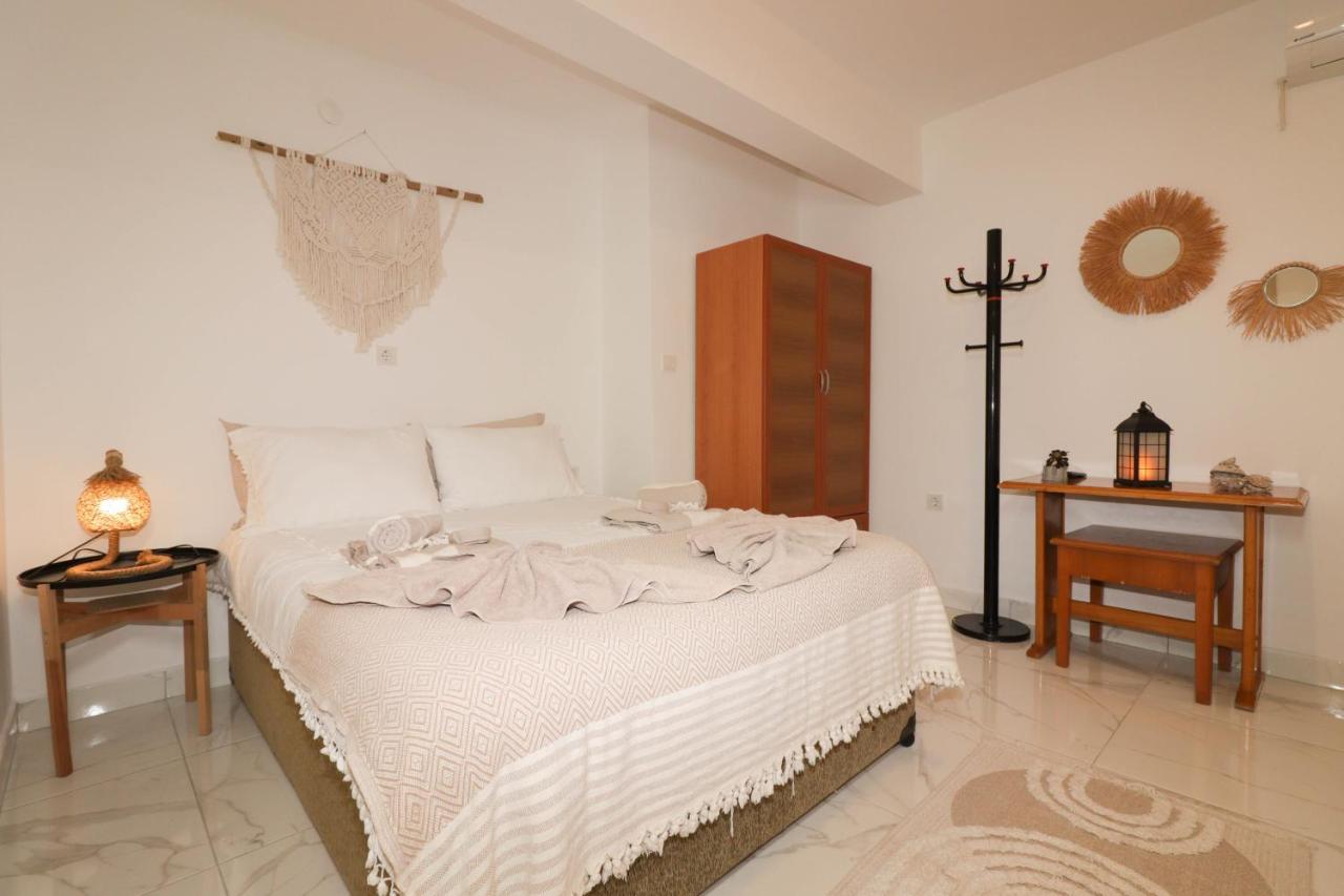 Oase Garden Hotel ชิลารึ ภายนอก รูปภาพ